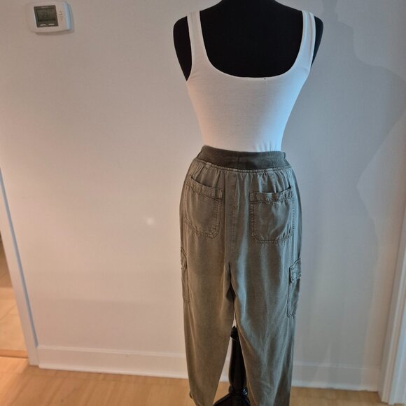 Garage Cargo Women`s Pants - Picture 2 of 7